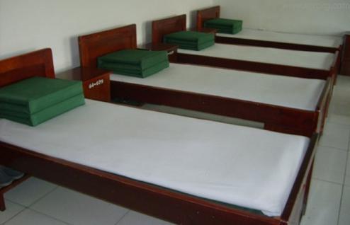 向军人的白色床单致敬